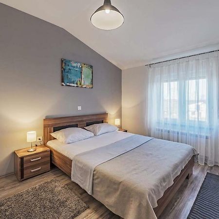 Apartment Lavander 01 Pula Exterior photo